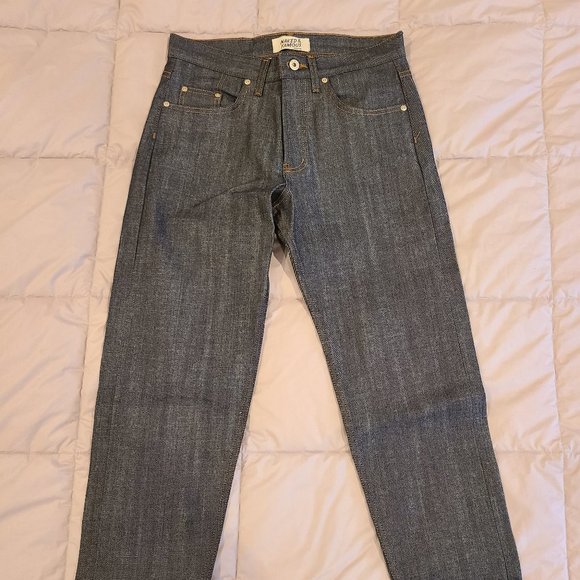 Naked and Famous Easy Guy, 29 - Picture 1 of 2
